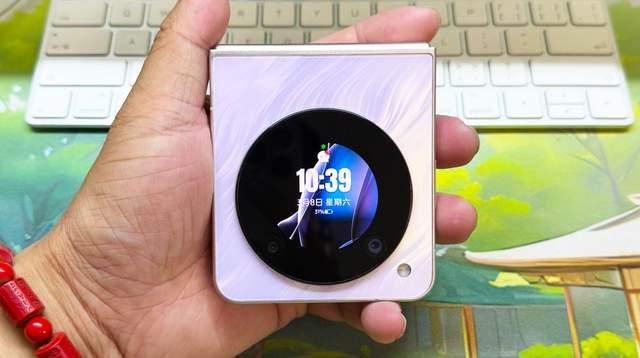 这款国产折叠屏手机DV模式更好玩电子pg翻盖设计打开变直板造型(图3)
